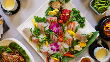 Sooda Sushi Lounge food