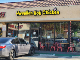 Hawaiian Hot Chicken outside
