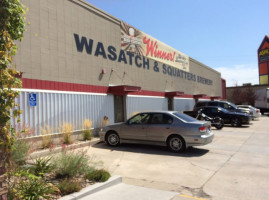 Squatters And Wasatch Taproom Beer Store outside