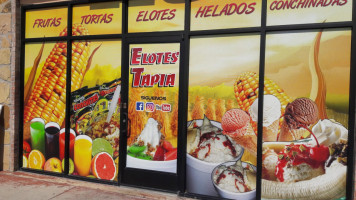 Elotes Tapia food