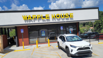 Waffle House #1042 outside