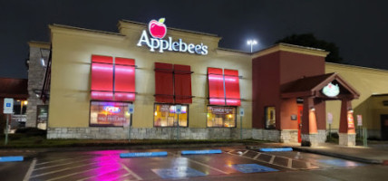 Applebee's Grill inside