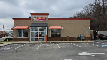 Dunkin' outside