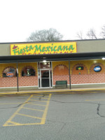 Fiesta Mexicana outside