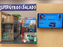 Super Gyros Salads food