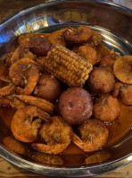 The Juicy Seafood Restaurant Bar- Baton Rouge inside