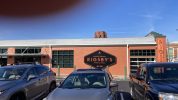 Rigsby's Smoked Burgers, Wings Grill outside