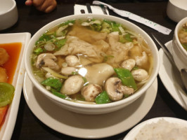 Yen Yen (yan Yan Chinese Cuisine) food