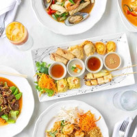 Prapaisri Thai Cuisine food
