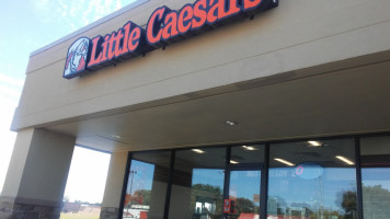 Little Caesars Pizza food