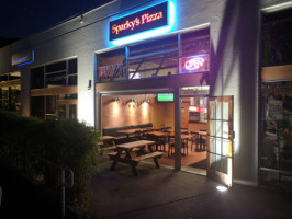 Sparky's Pizza: Portland Brazee inside