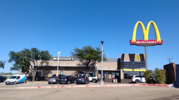 Mcdonald's outside