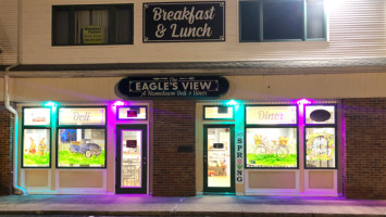 The Eagle's View Diner Deli food