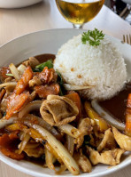 Seasoning Thai Bistro Elmwood food