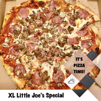 Little Joe's Pizza outside