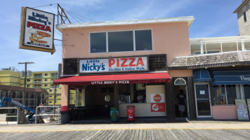 Little Nicky's Pizza inside