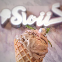 Iswii Ice Cream Shop food