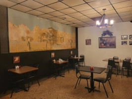 Felicia's Restaurant and Lounge inside
