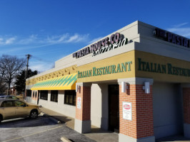 The Pasta House Co. outside