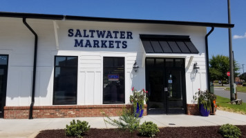 Saltwater Markets outside