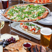 Eno's Pizza Tavern Coppell food