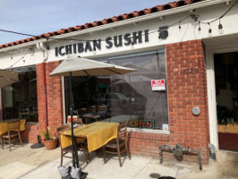 Ichiban Sushi outside