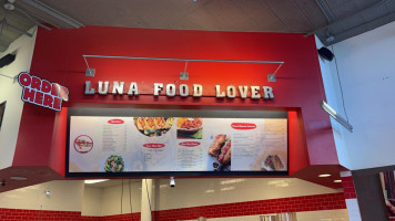 Luna Food Lover inside