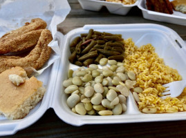 Annie Ru's Carryout And Catering food