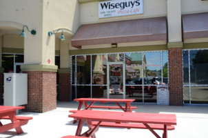 Wise Guys Pizza Cafe food