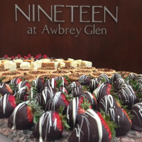 Nineteen At Awbrey Glen food