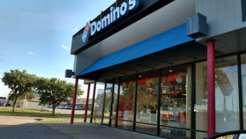 Domino's Pizza food