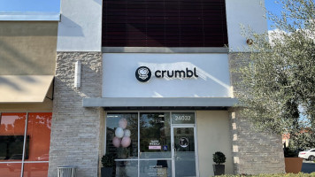 Crumbl Cookies Aliso Viejo outside