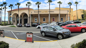 Palladio Luxe Cinema outside