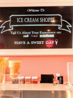 Ice Cream Shoppe At Pensacola Beach food
