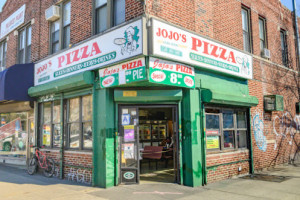 Jojo's Pizza outside