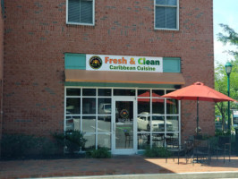 Fresh Clean Cuisine In Ow outside