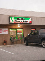 Bella Pizza Subs outside