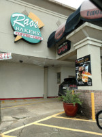 Rao's Bakery Coffee Cafe outside