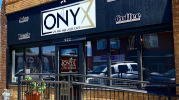 Onyx Wellness Cafe outside