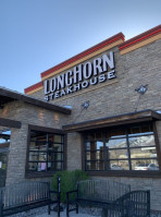 Longhorn Steakhouse outside