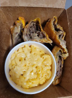 Smo'cain Bbq Food Truck food