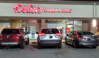 Delia's Pizzeria Grill outside