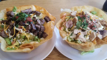 Tres Tacos Mas food