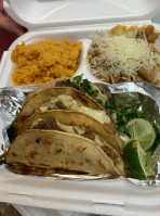 Lily's Tacos food