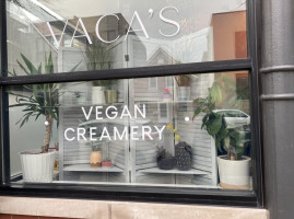 Vaca's Creamery outside