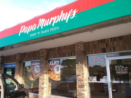 Papa Murphy 's Take 'n ' Bake Pizza outside