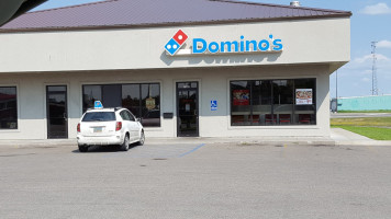 Domino's Pizza outside