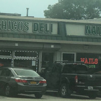 Chico's Deli outside