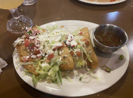Guapo’s Mexican Grill food