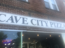 Cave City Pizza food